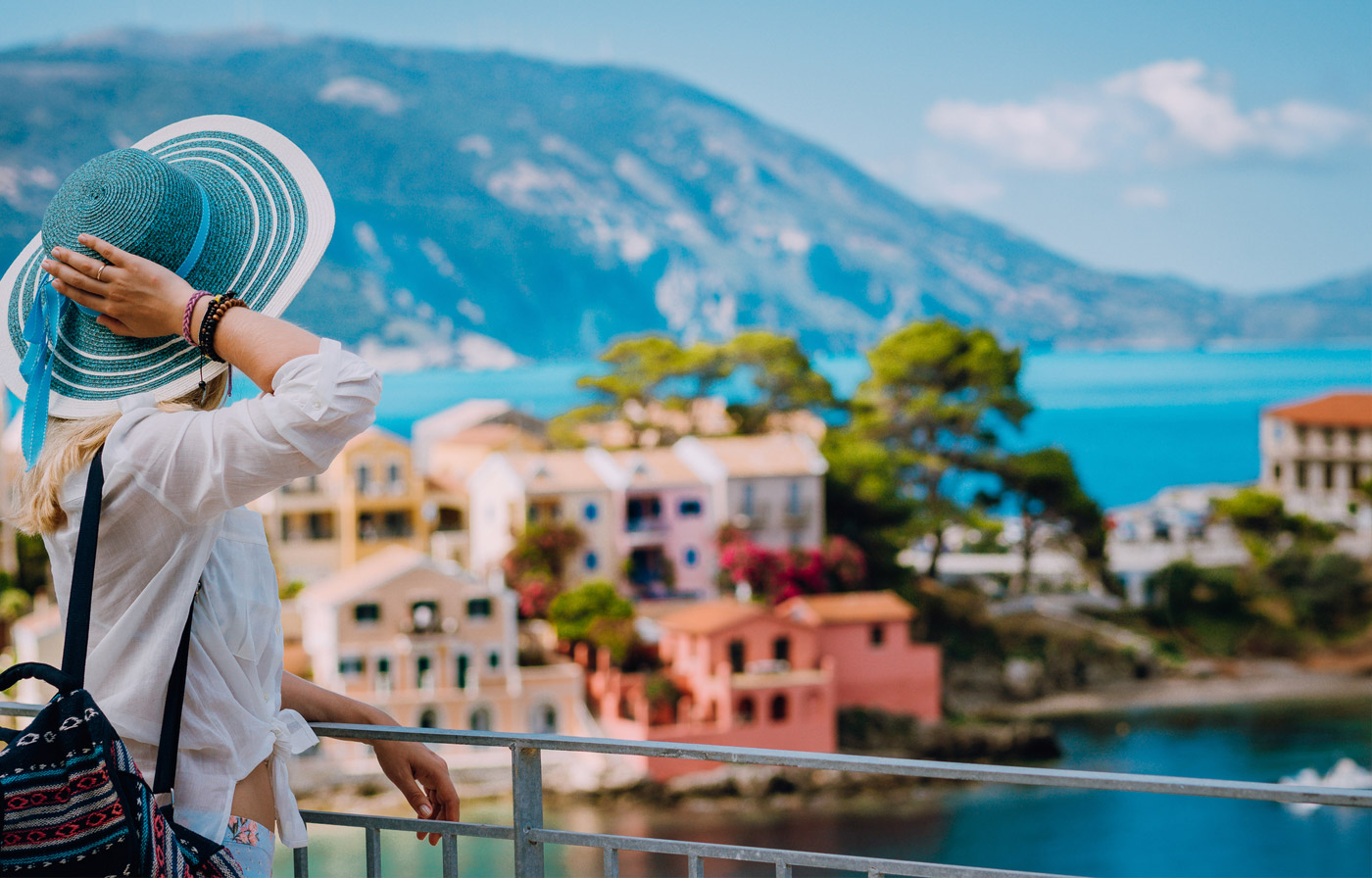 Greek traVEL